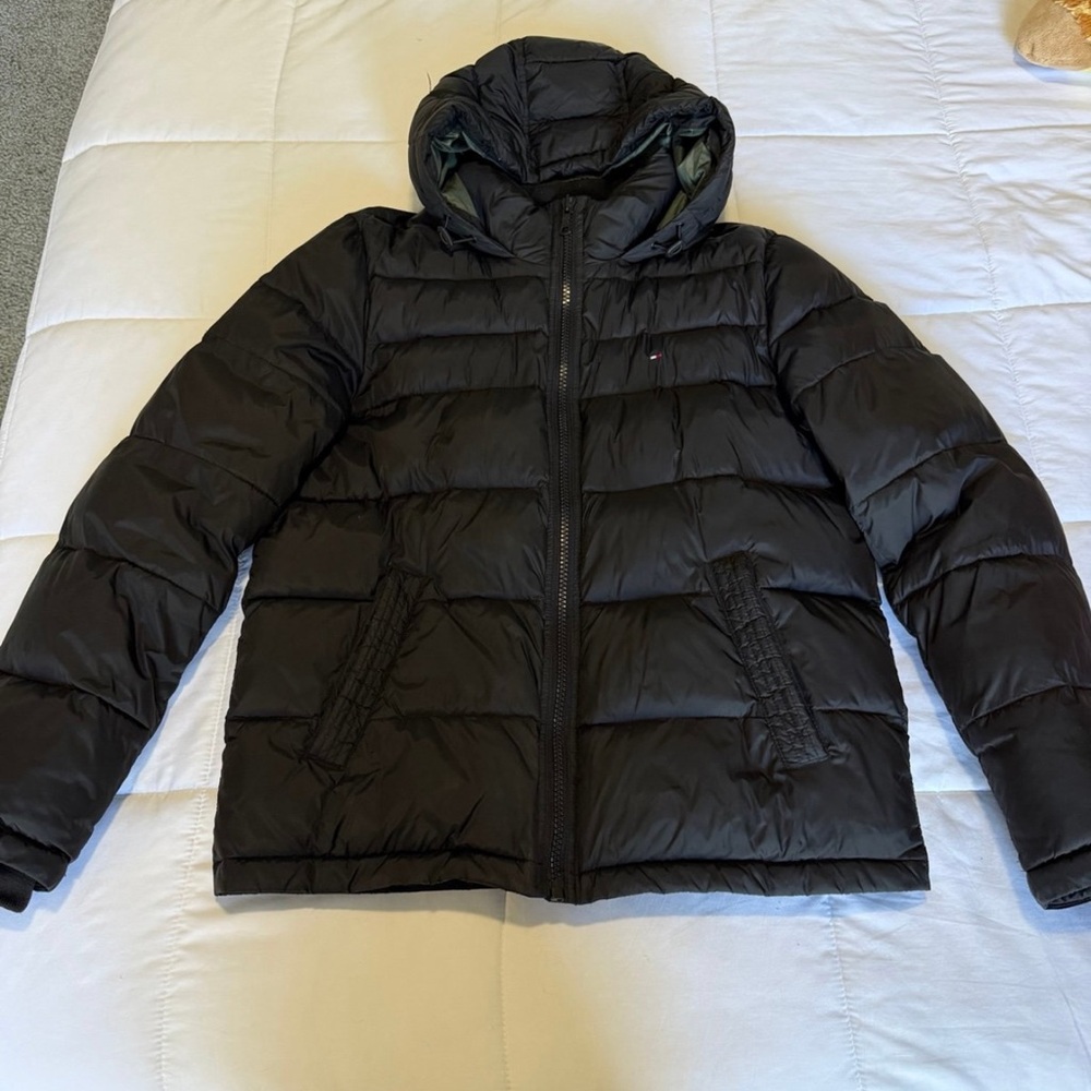 Tommy Hilfiger Men's Black Hooded Puffer Jacket
